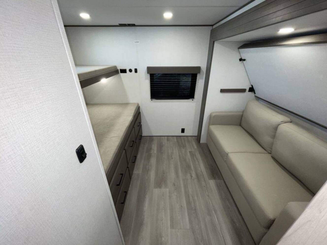A photo of this 2026 Grand Design Transcend 325BHT