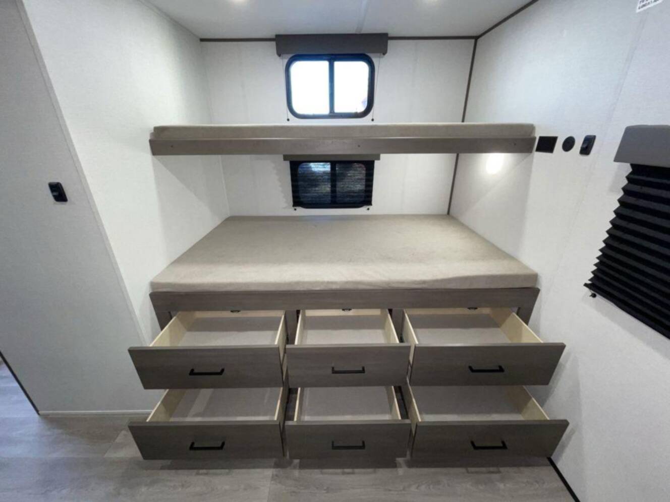 A photo of this 2026 Grand Design Transcend 325BHT