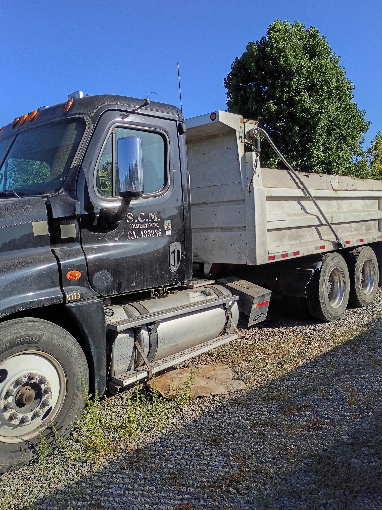 2013 FREIGHTLINER CA126 CASCADIA in Ontario, CA