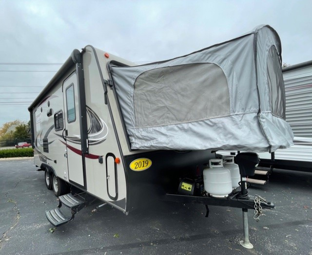 2019 Coleman LIGHT LX 1701EXP RV