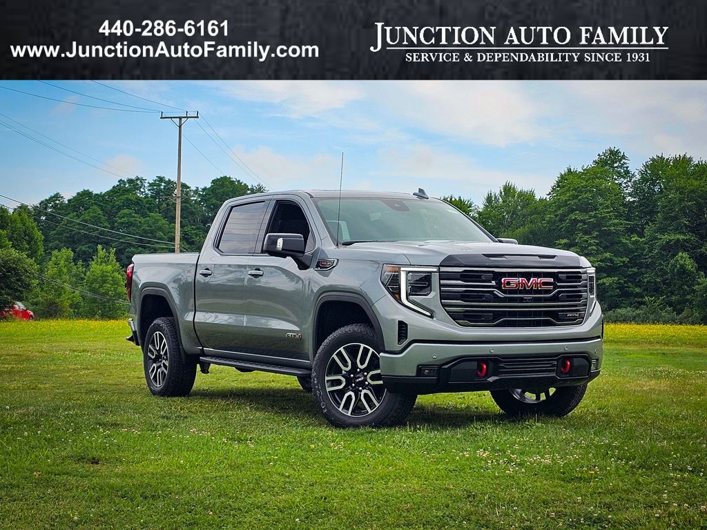 2026 GMC SIERRA in Chardon, OH