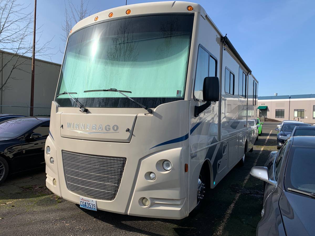2017 Winnebago VISTA 31KE in portland OR