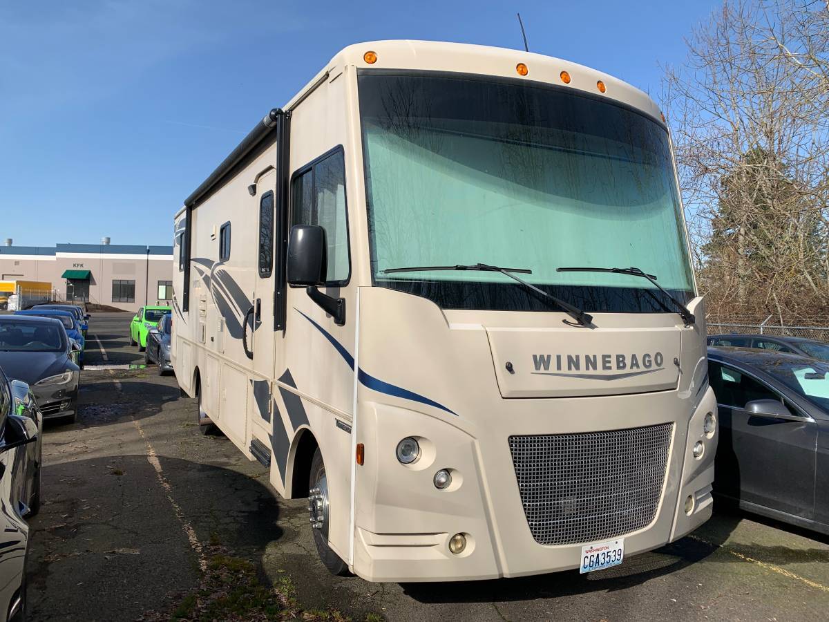 2017 Winnebago VISTA 31KE in portland OR