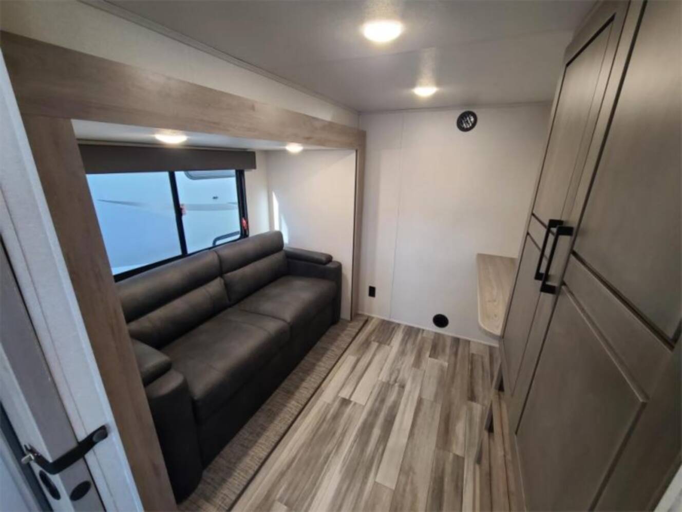 A photo of this 2024 Heartland BIG COUNTRY 3900MO