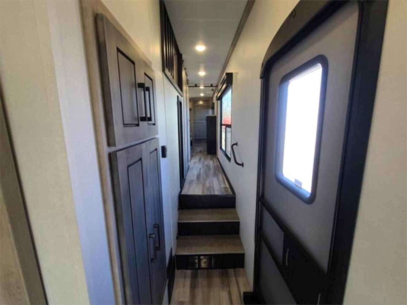 A photo of this 2024 Heartland BIG COUNTRY 3900MO