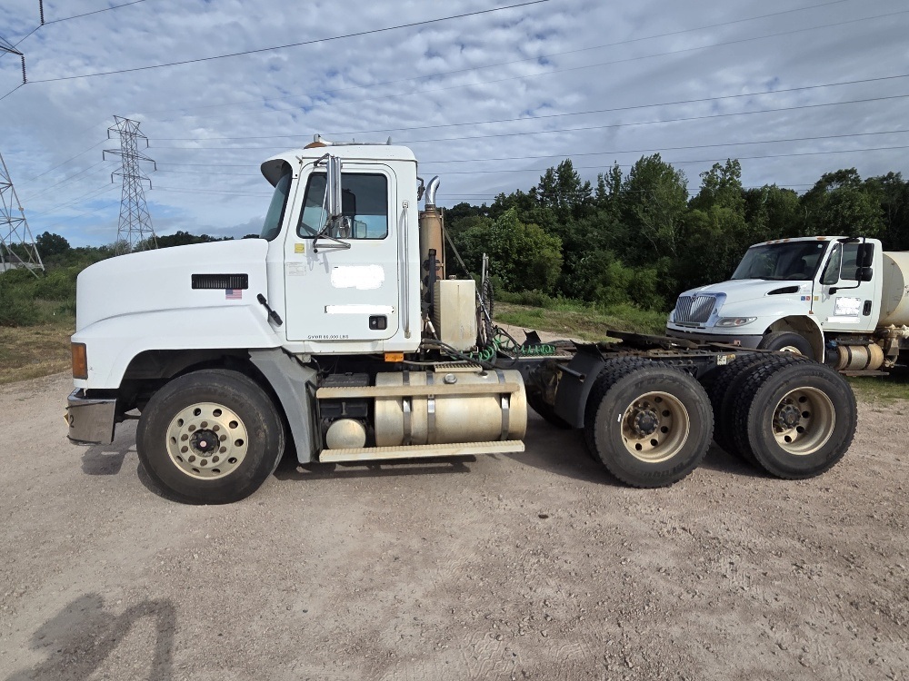 2003 MACK CH613 in Concord, NC