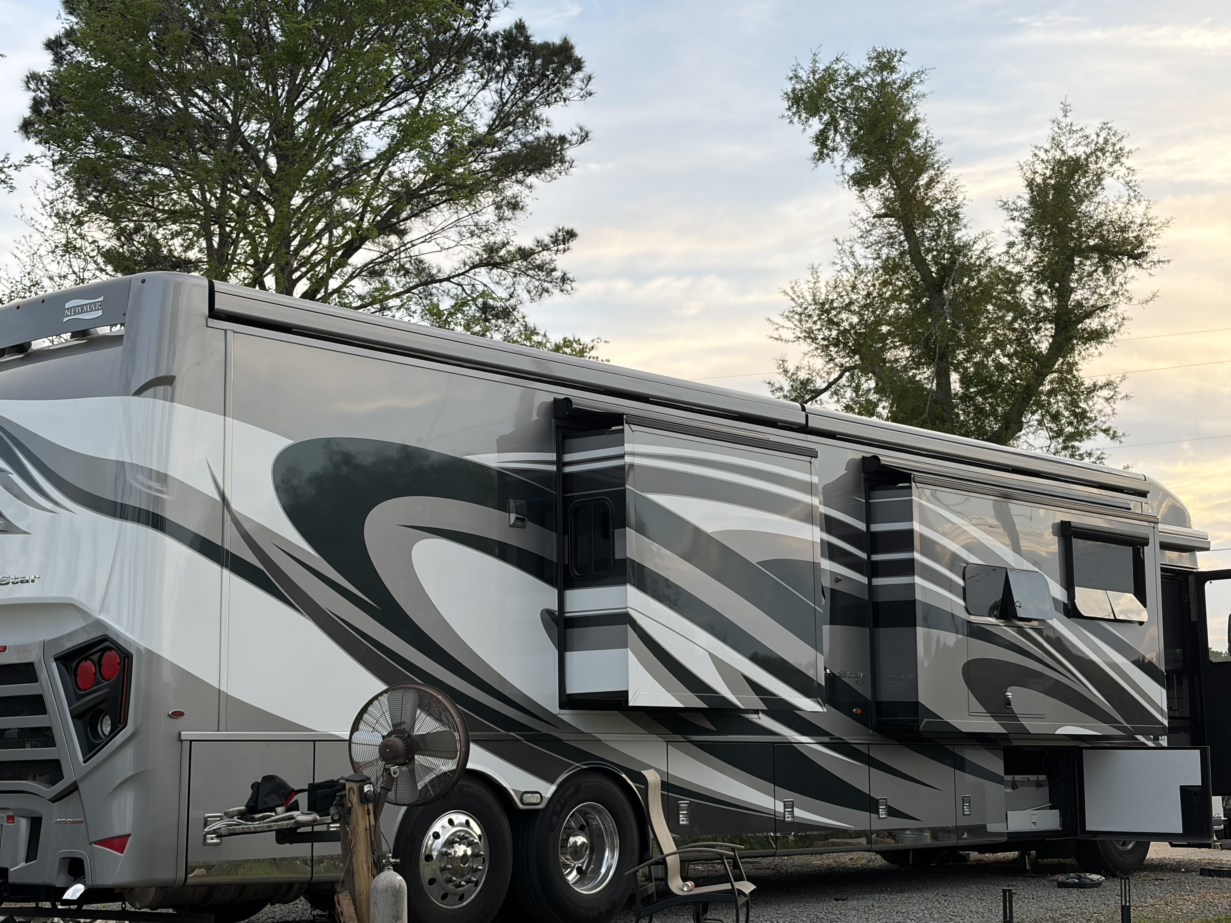 2019 Newmar DUTCH STAR 4369 RV