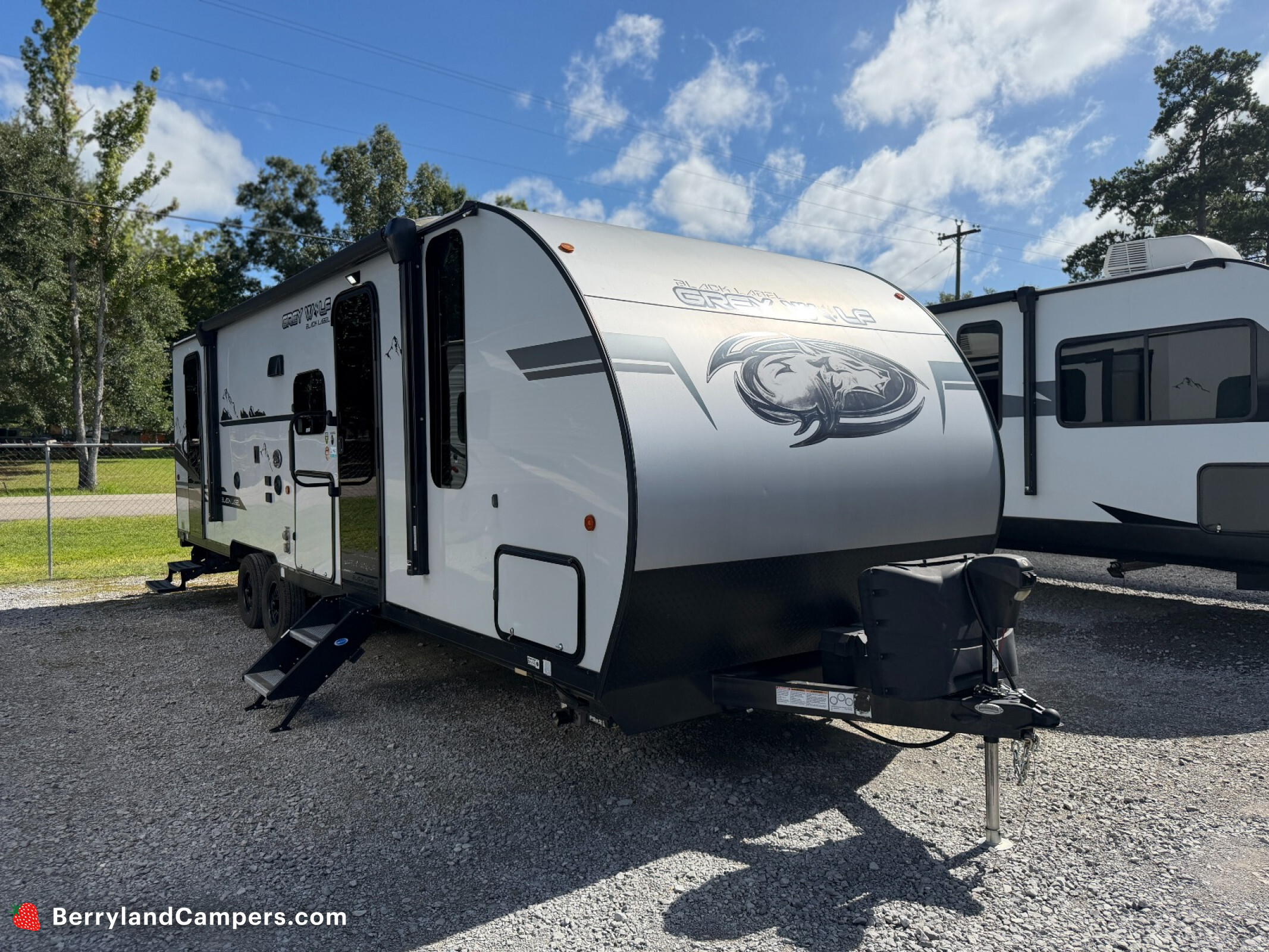 2021 Forest River Cherokee Grey Wolf 26DBHBL in holden LA