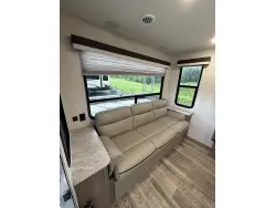 2022 GULF STREAM ENLIGHTEN 23RLS