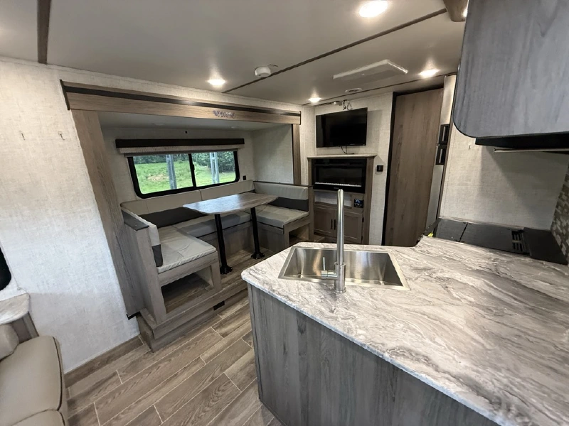 2022 GULF STREAM ENLIGHTEN 23RLS