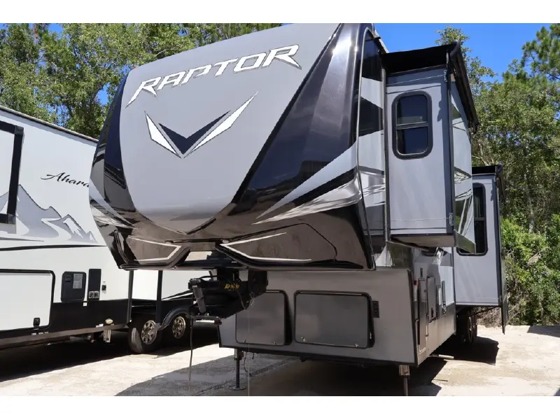 2020 KEYSTONE RAPTOR 429