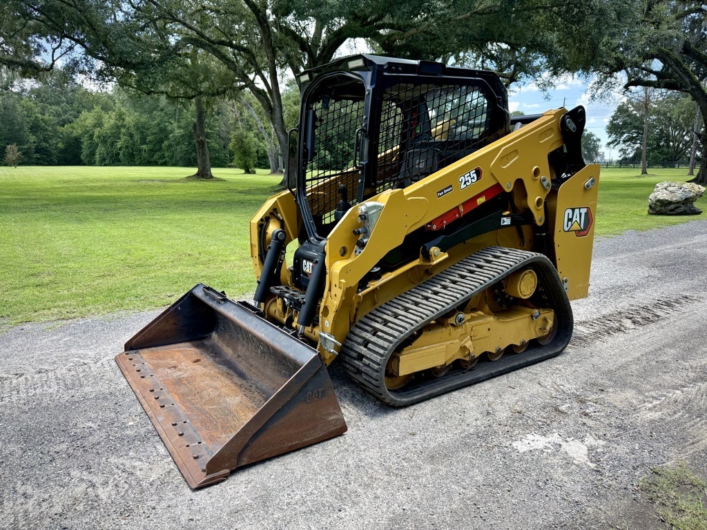 2025 CATERPILLAR 255 in Zephyrhills, FL