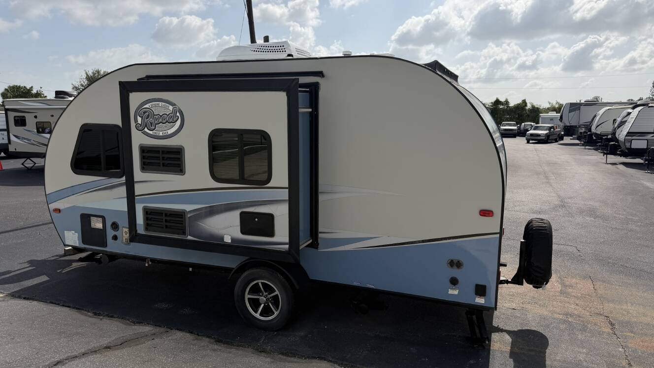A photo of this 2017 Forest River RP180