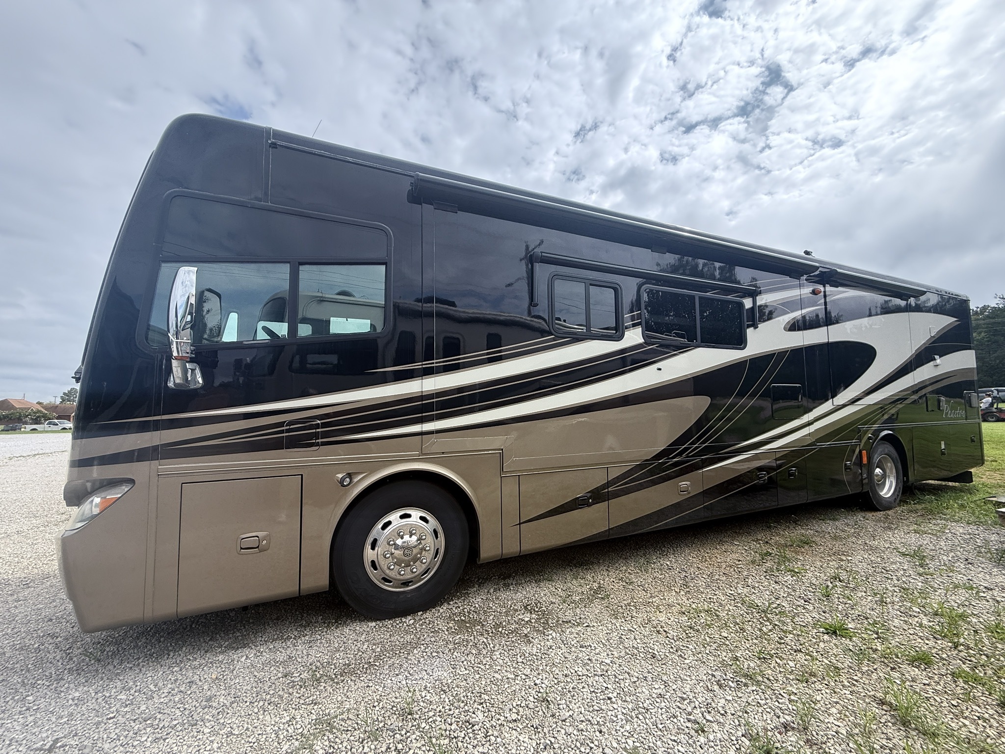 2013 Tiffin Motorhomes PHAETON 40 QBH in belmont MS