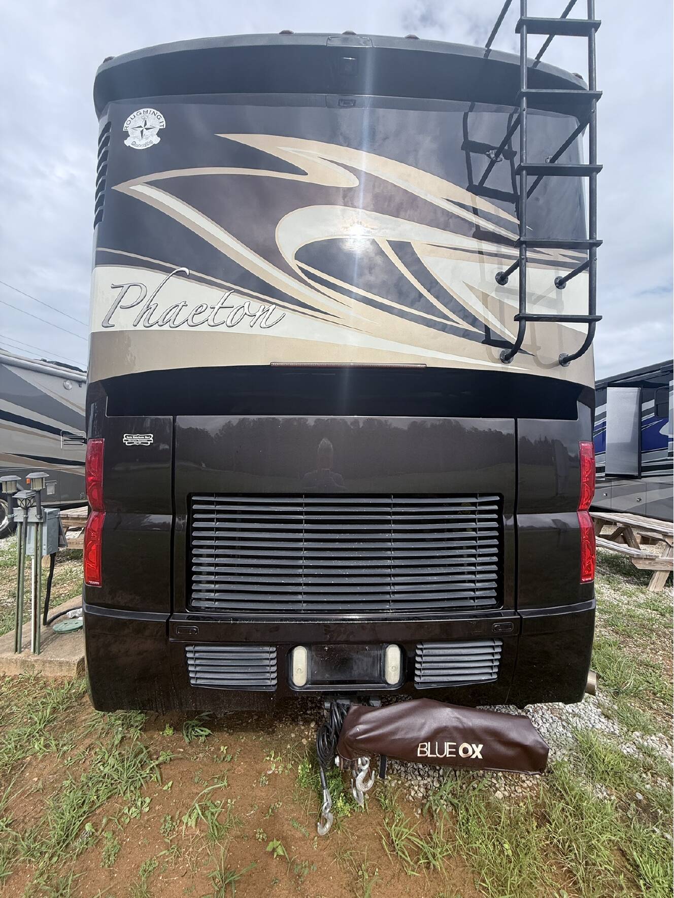 A photo of this 2013 Tiffin Motorhomes PHAETON 40 QBH