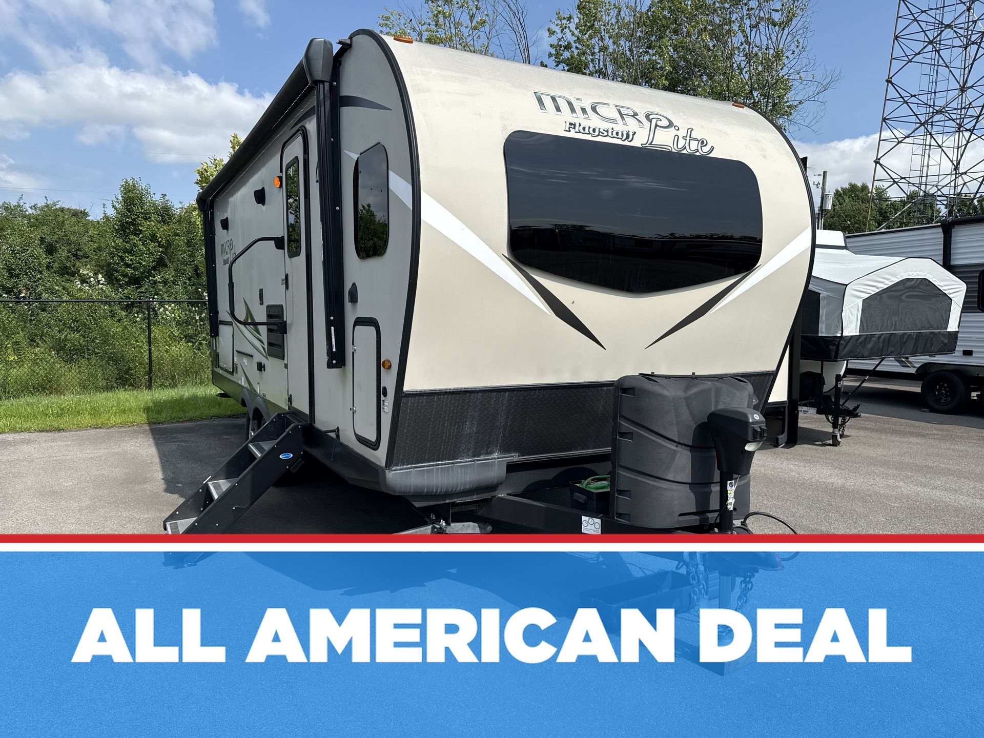 2021 Forest River Flagstaff Micro Lite 25FKS in georgetown KY
