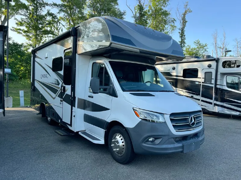 2024 Entegra Coach Qwest SE 24R