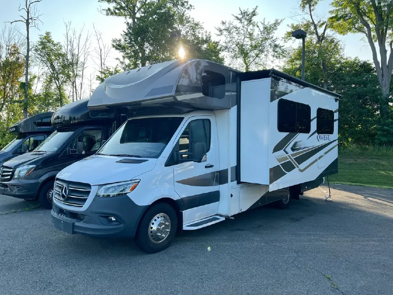 2024 Entegra Coach Qwest SE 24R