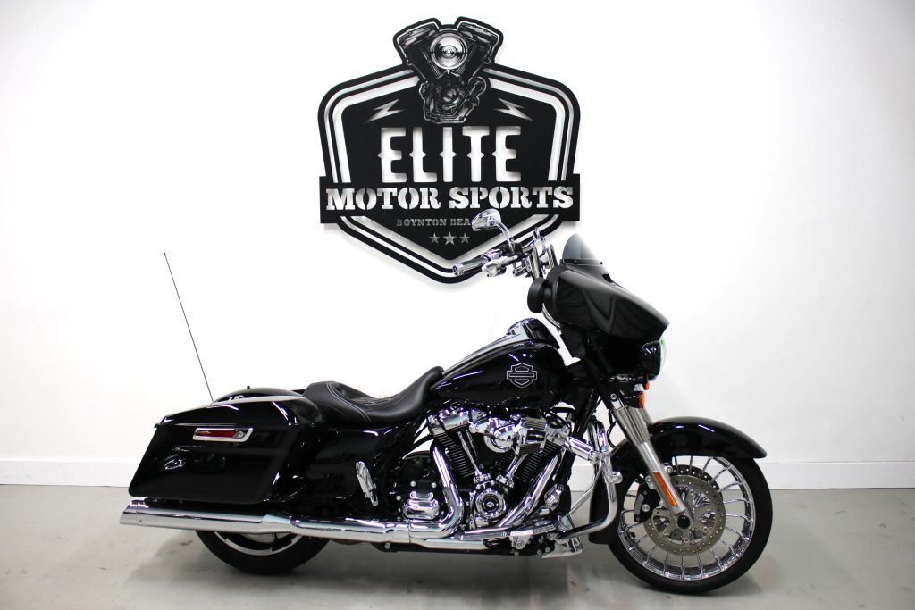 2023 Harley Davidson Street Glide FLHX in Boynton Beach, FL