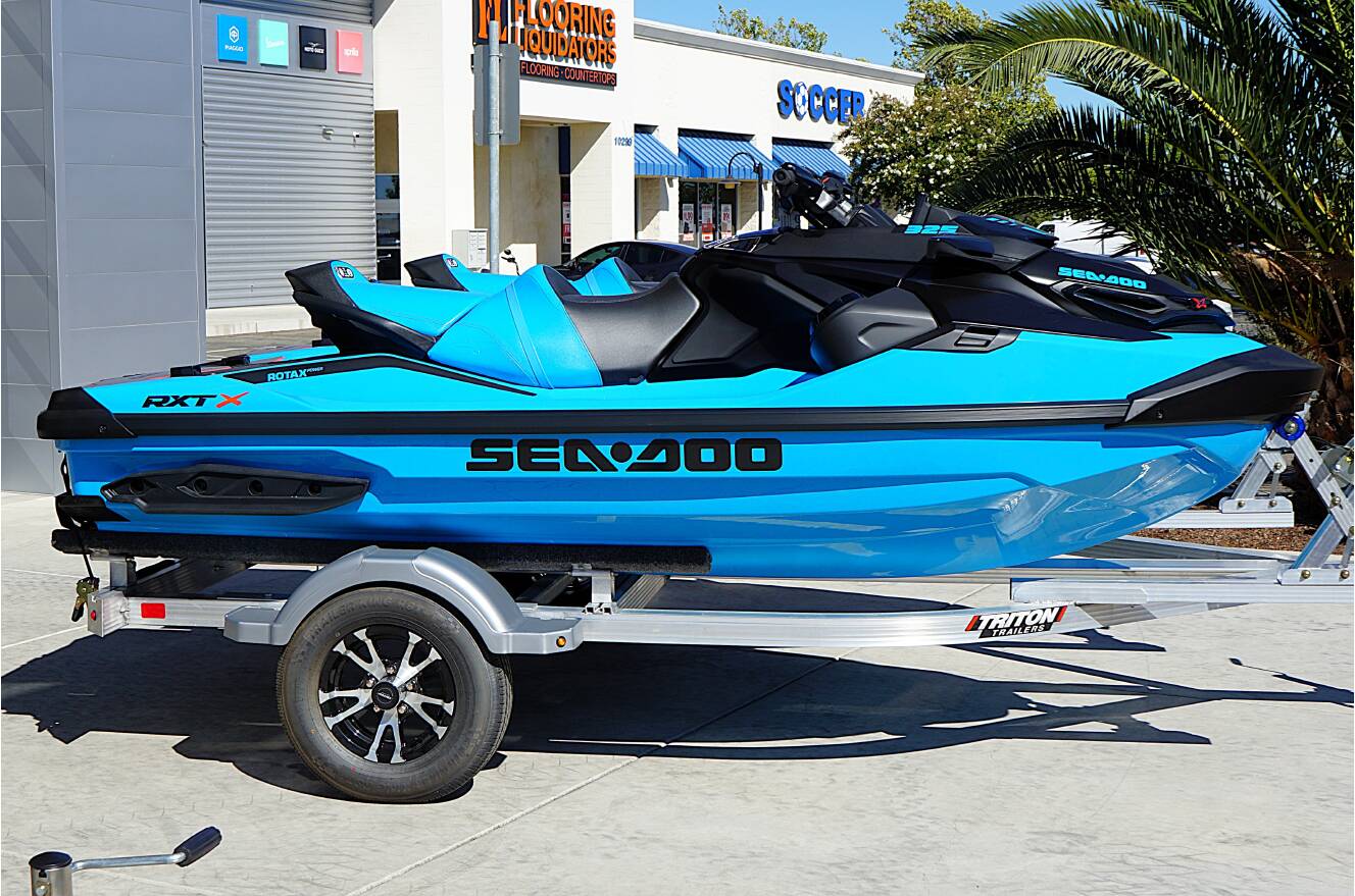 A photo of this 2026 Sea-Doo RXT-X 325 Tech Package