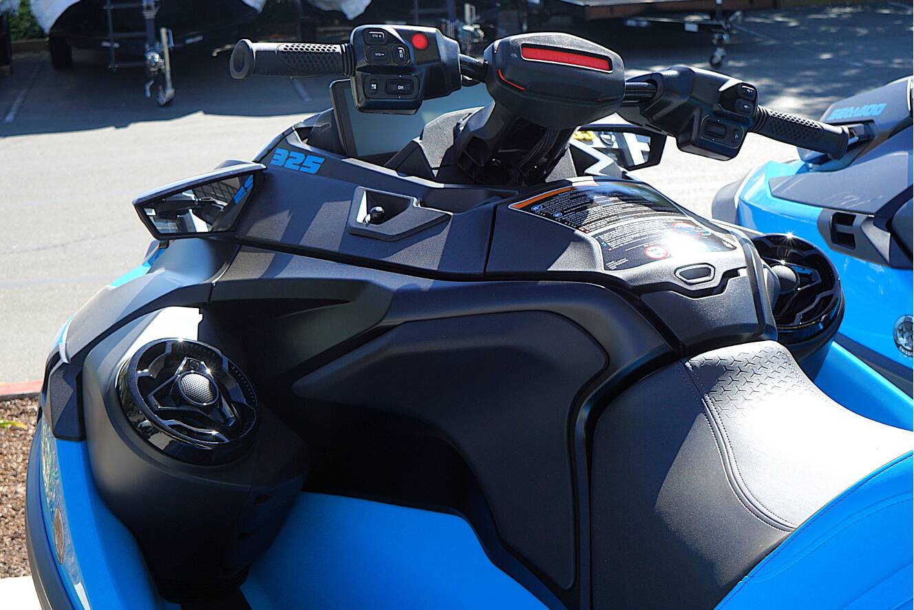 A photo of this 2026 Sea-Doo RXT-X 325 Tech Package