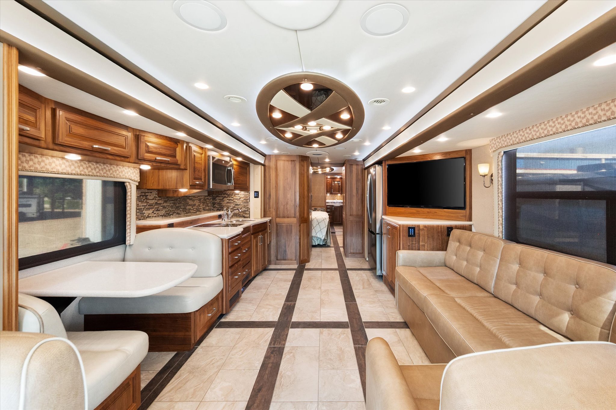 2015 Foretravel REALM FS 6 in plano TX