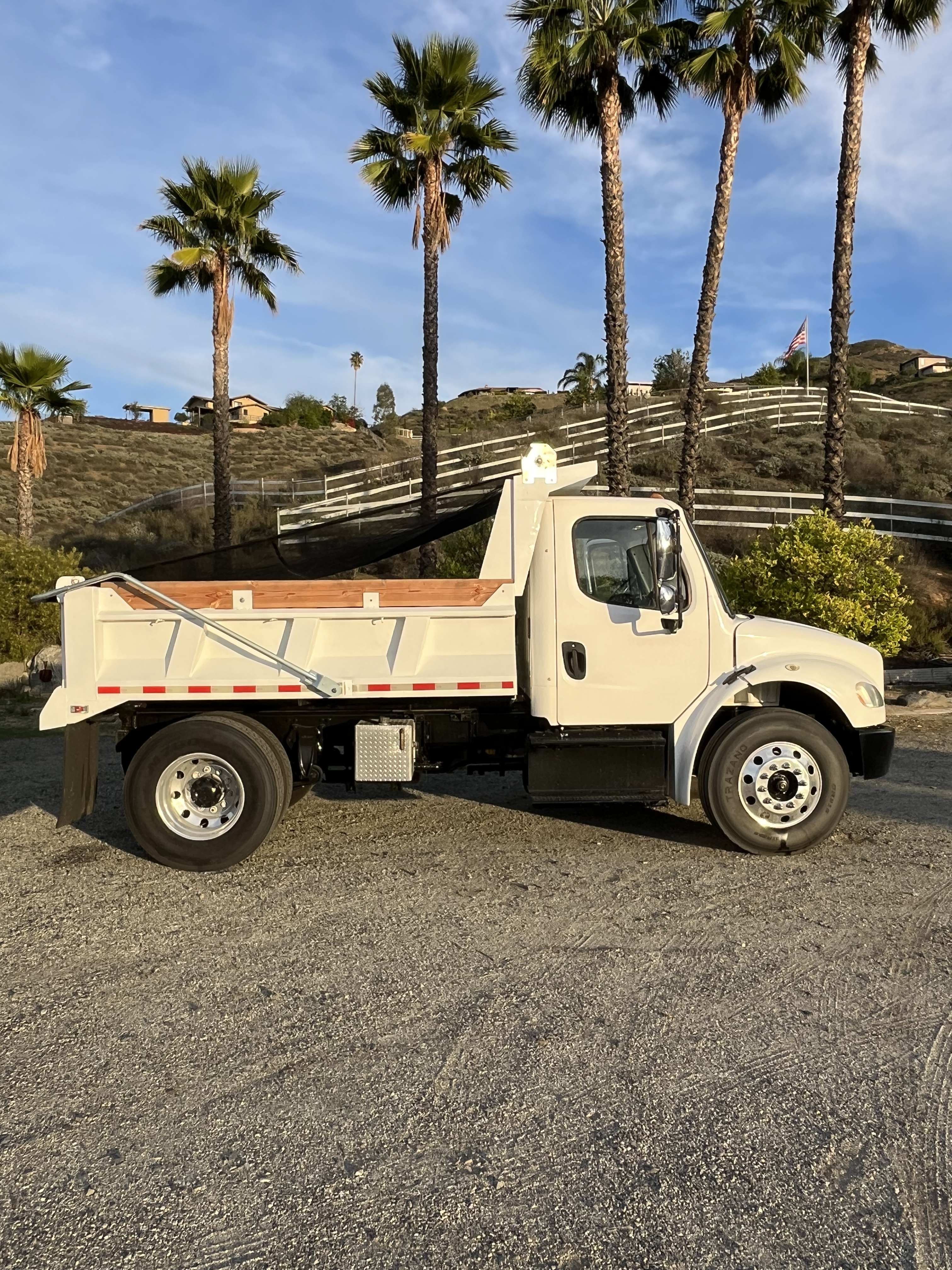 2015 FREIGHTLINER M2 in Canyon Lake, CA