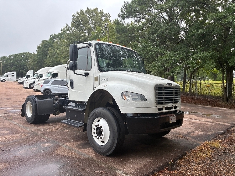 2020 FREIGHTLINER BUSINESS CLASS M2 106 in Jackson, MS