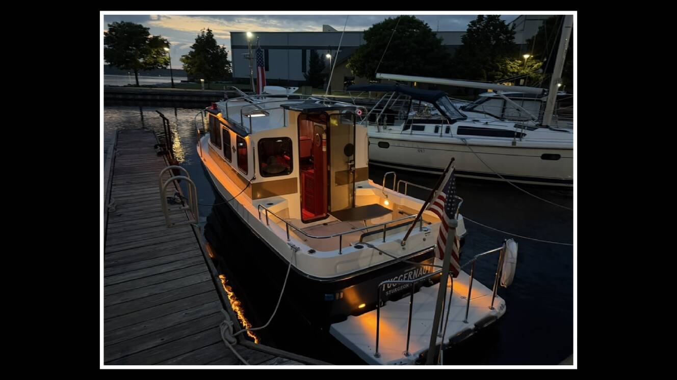 A photo of this 2016 Ranger Tugs R-25 SC