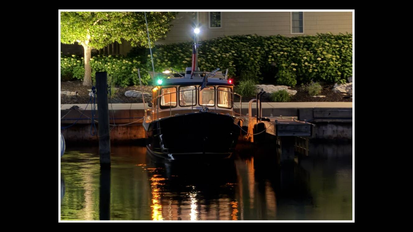 A photo of this 2016 Ranger Tugs R-25 SC