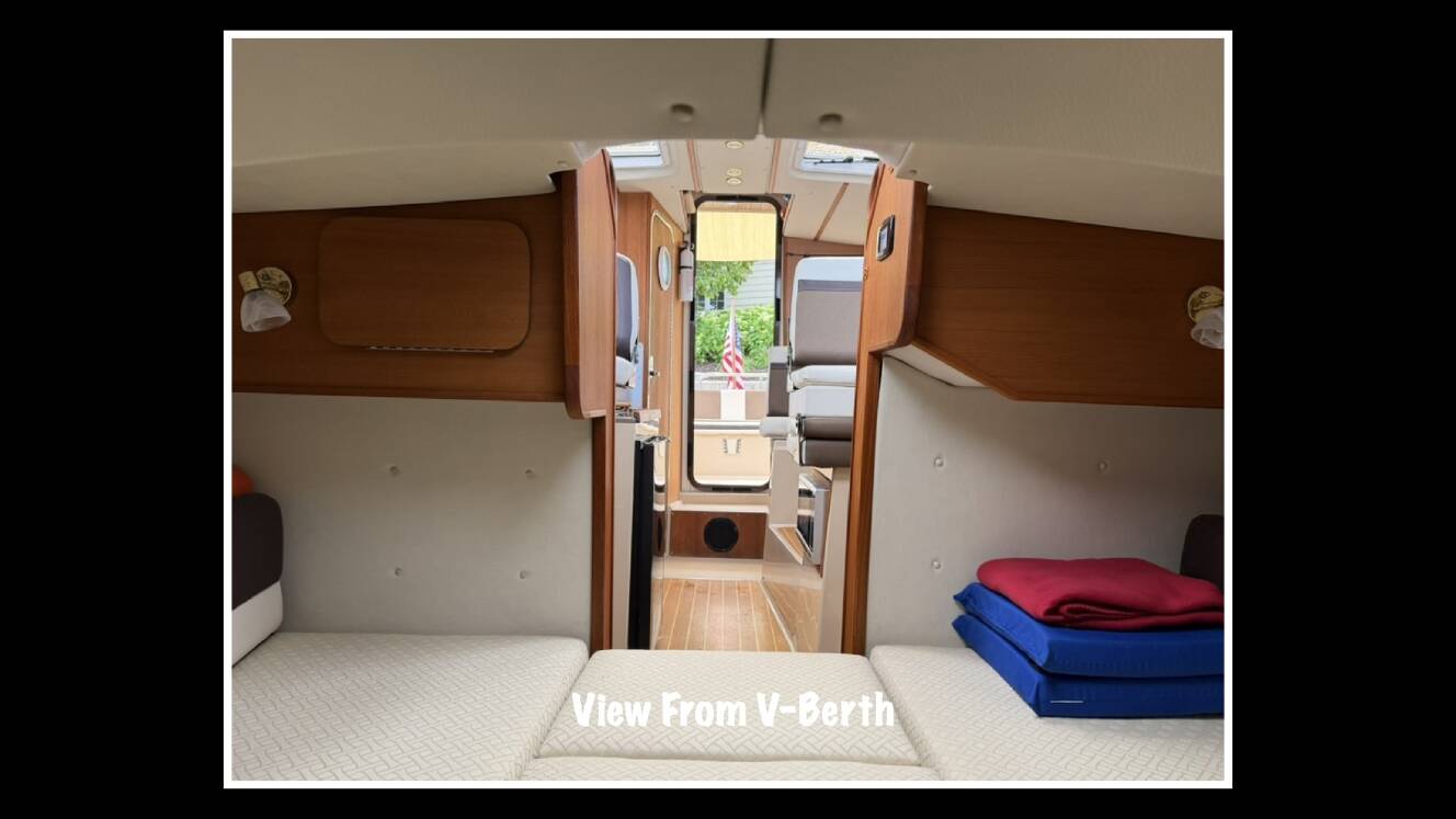 A photo of this 2016 Ranger Tugs R-25 SC