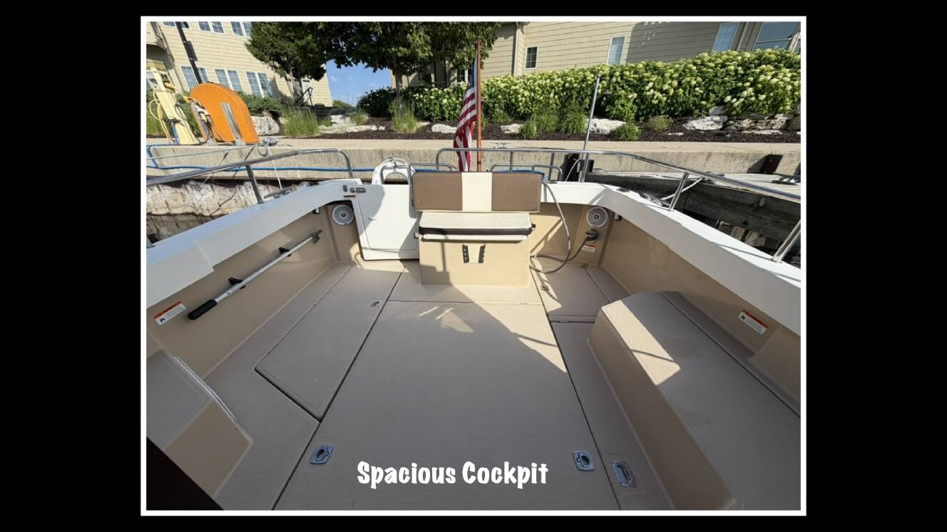 A photo of this 2016 Ranger Tugs R-25 SC