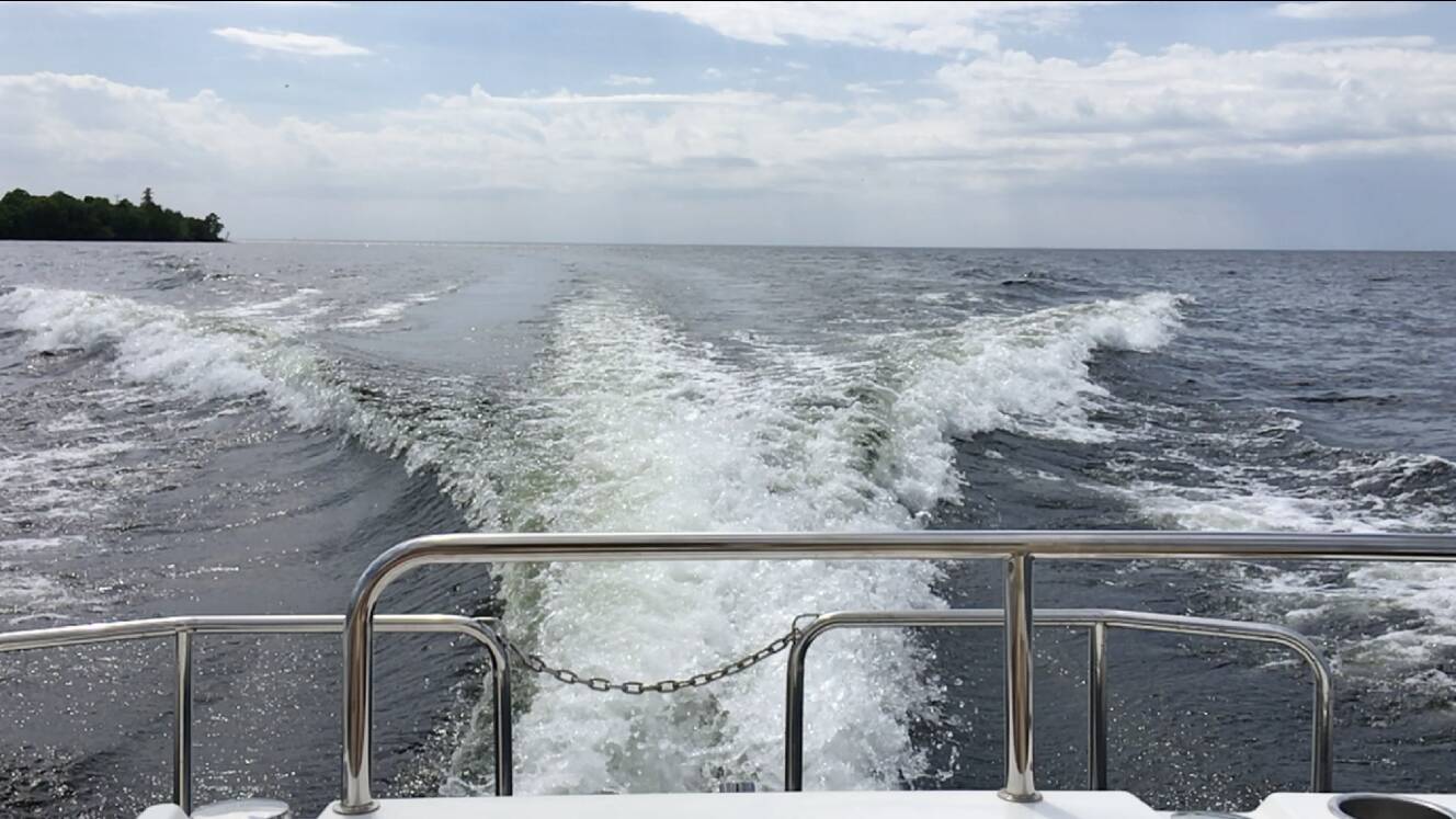 A photo of this 2016 Ranger Tugs R-25 SC
