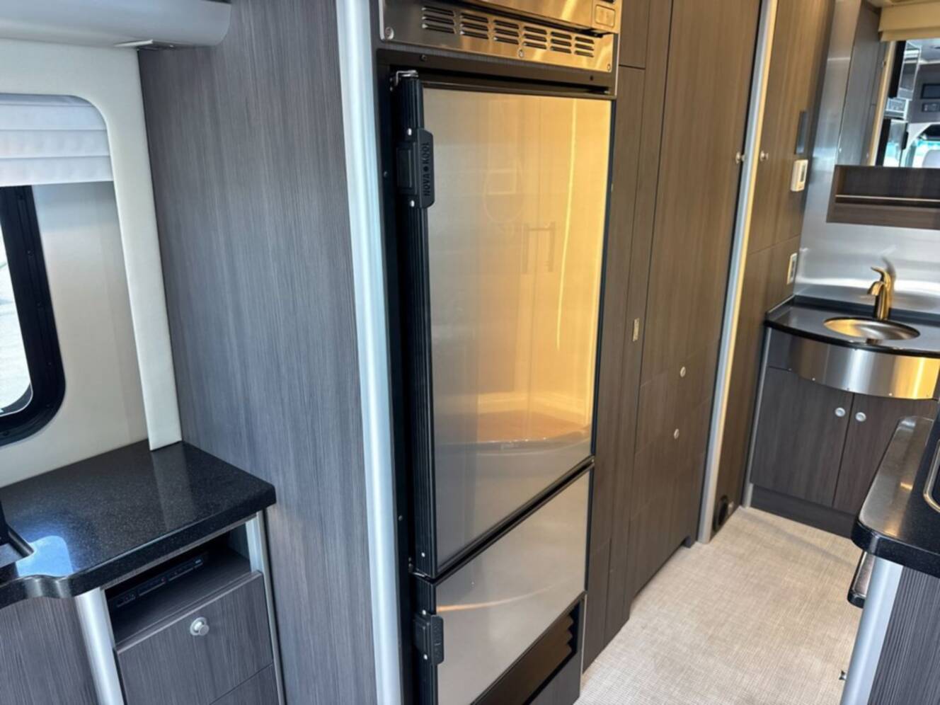 A photo of this 2021 Airstream Atlas Murphy Suite
