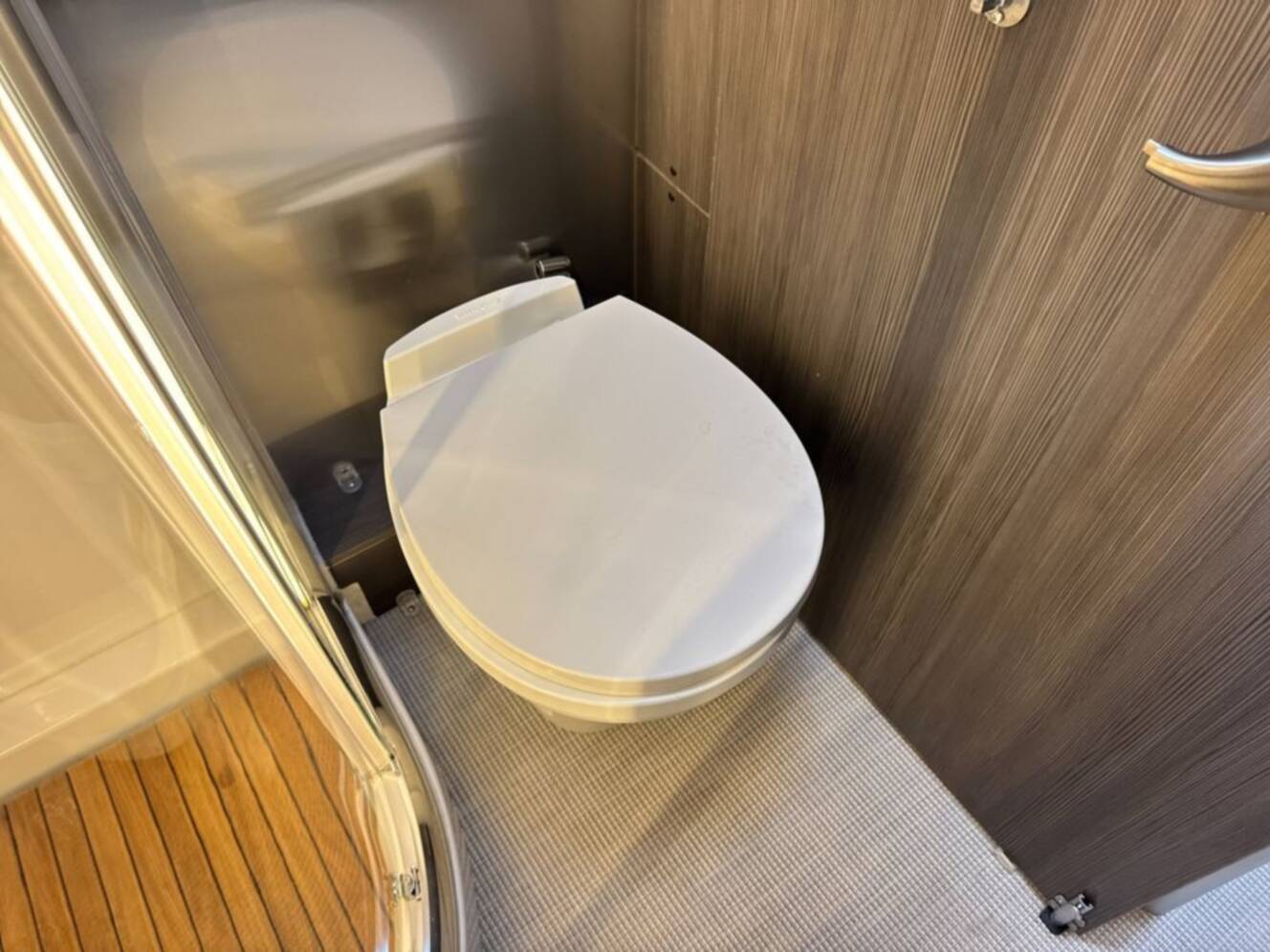 A photo of this 2021 Airstream Atlas Murphy Suite