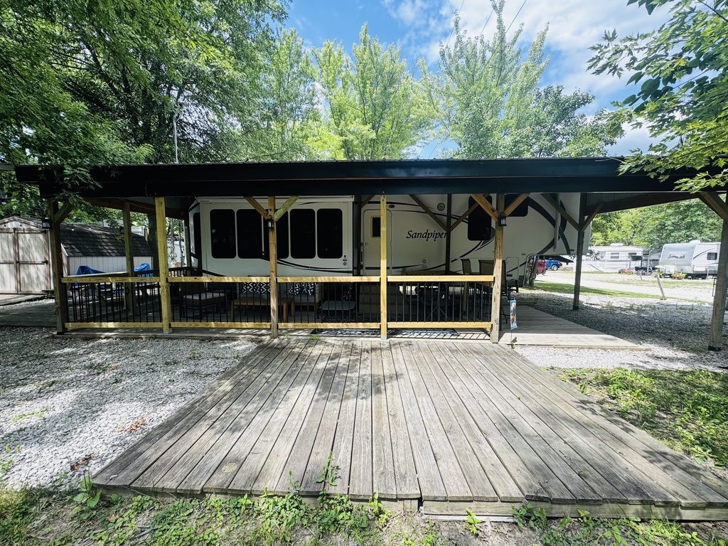 2010 Forest River Sandpiper 356RL RV