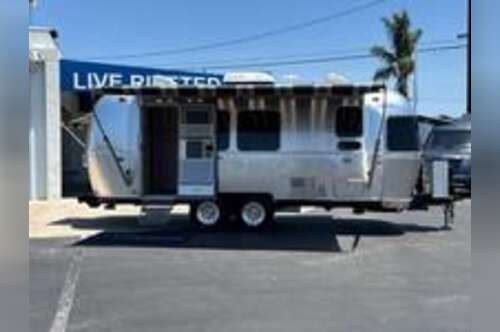 2020 Airstream Globetrotter® 23FB Twin in midway city CA
