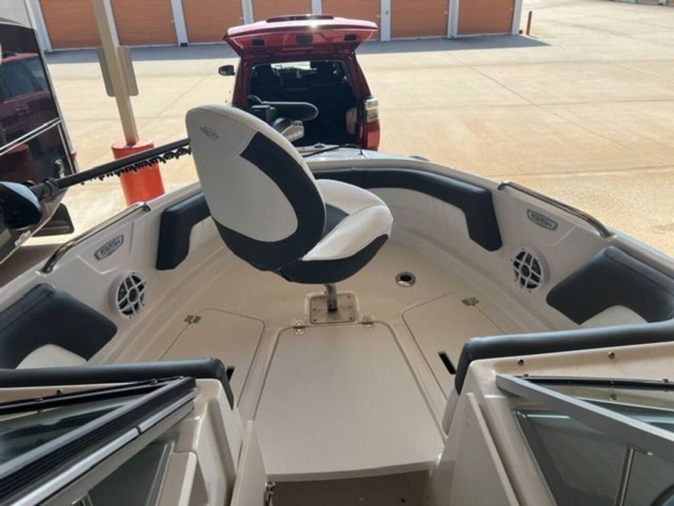A photo of this 2023 Chaparral 21 SSI Ski & Fish