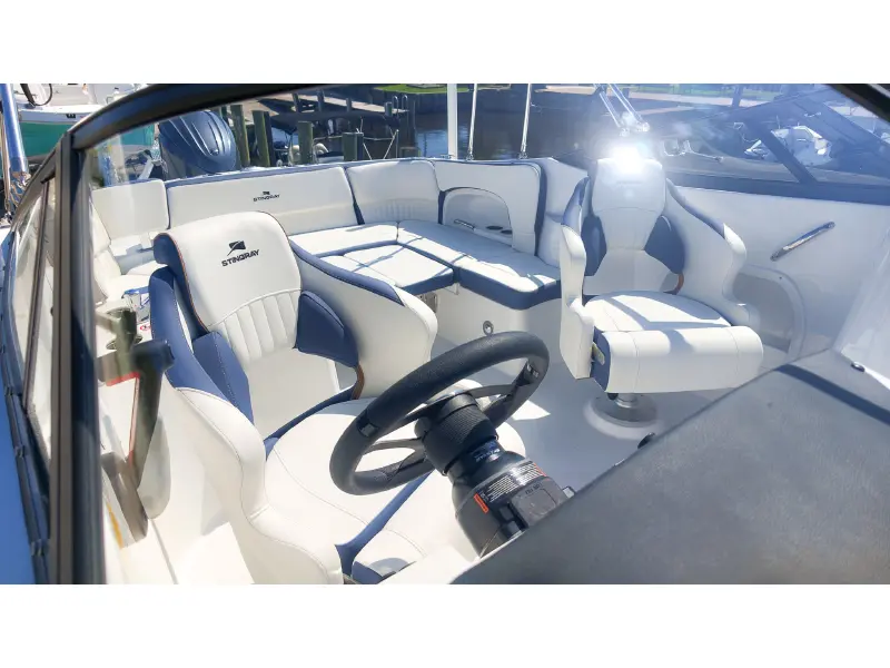 2027 Stingray 24 DC