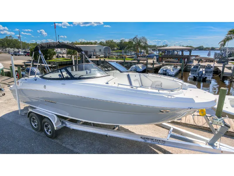 2027 Stingray 24 DC