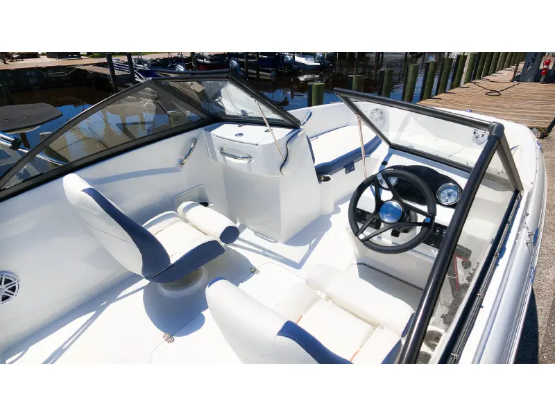 2027 Stingray 19 DC