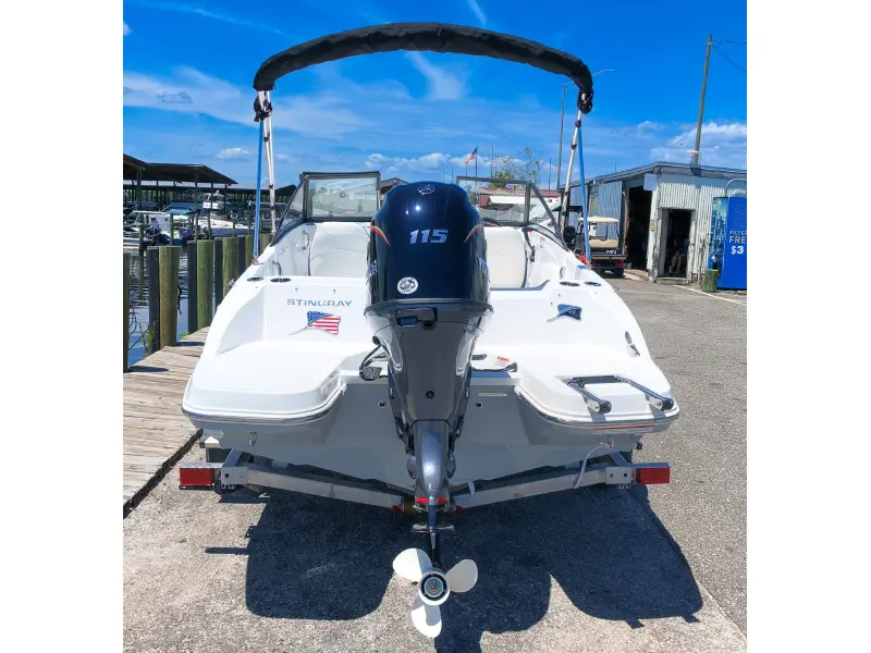 2027 Stingray 19 DC