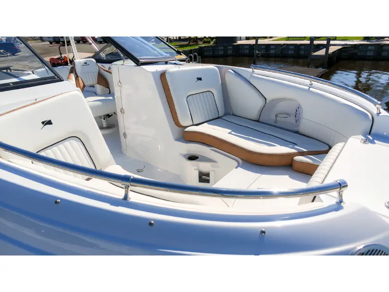 2027 Stingray 22 DC