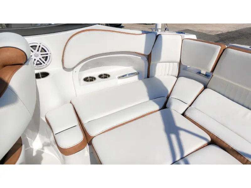 2027 Stingray 22 DC