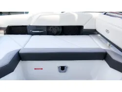 2022 Cobalt R6 Outboard