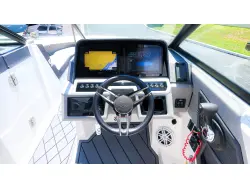 2022 Cobalt R6 Outboard