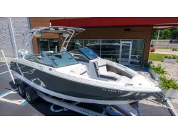 2022 Cobalt R6 Outboard