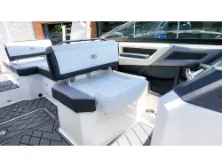 2022 Cobalt R6 Outboard