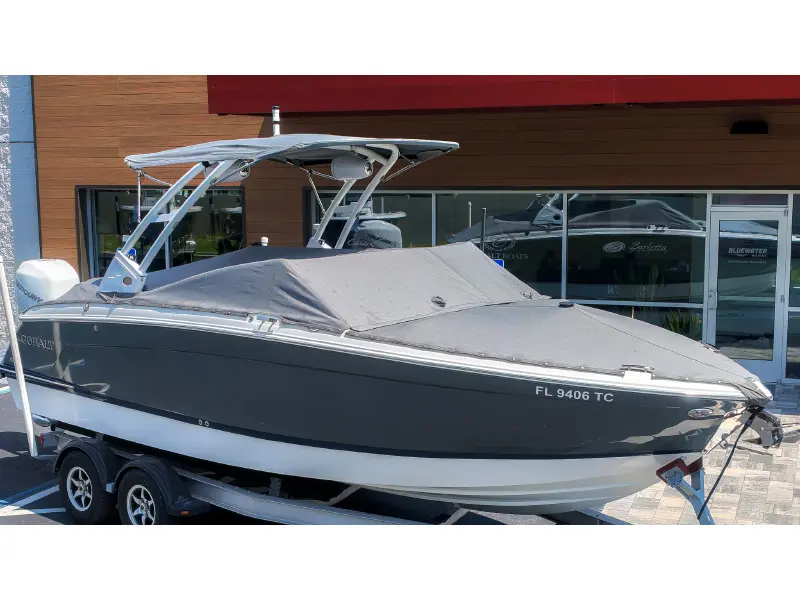 2022 Cobalt R6 Outboard