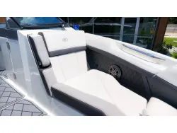 2022 Cobalt R6 Outboard